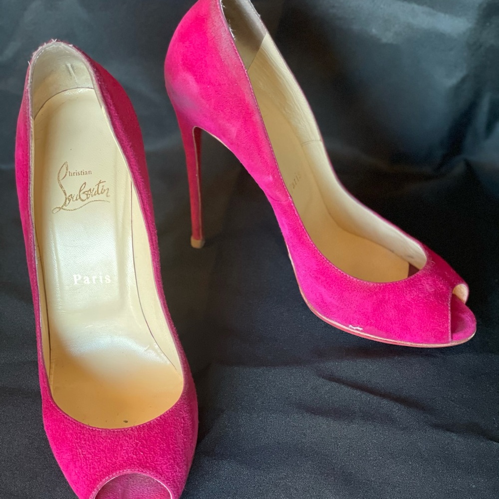 Christian Louboutin Pink Suede Pump 8/38.5